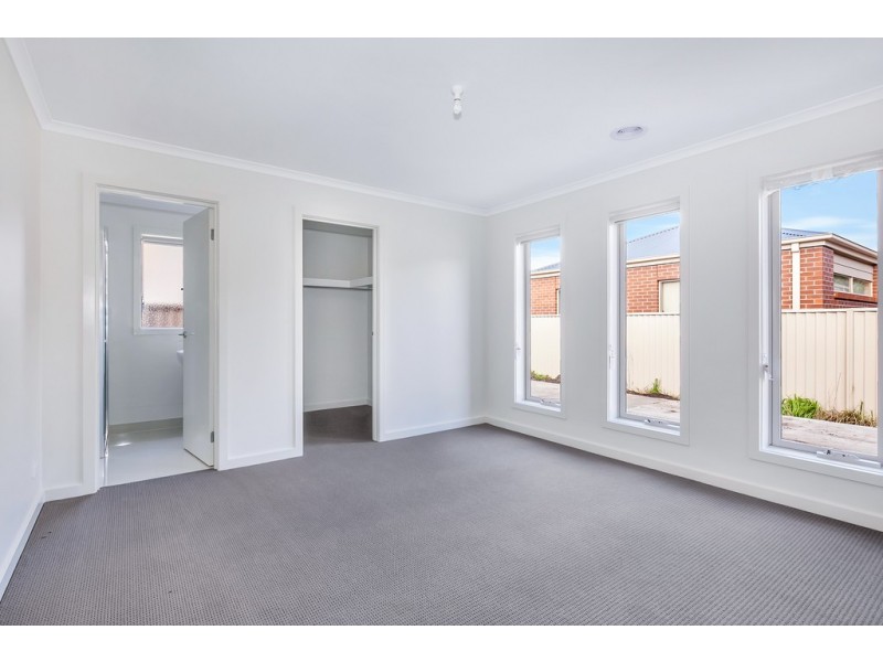 1/219 Finch Street, Ballarat East VIC 3350