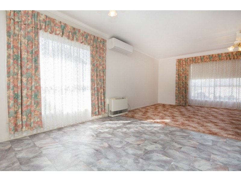 1/156 Walker Street, Sebastopol VIC 3356