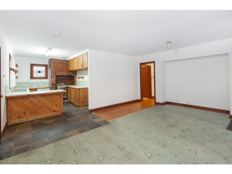 325 Eureka Street, Ballarat East VIC 3350