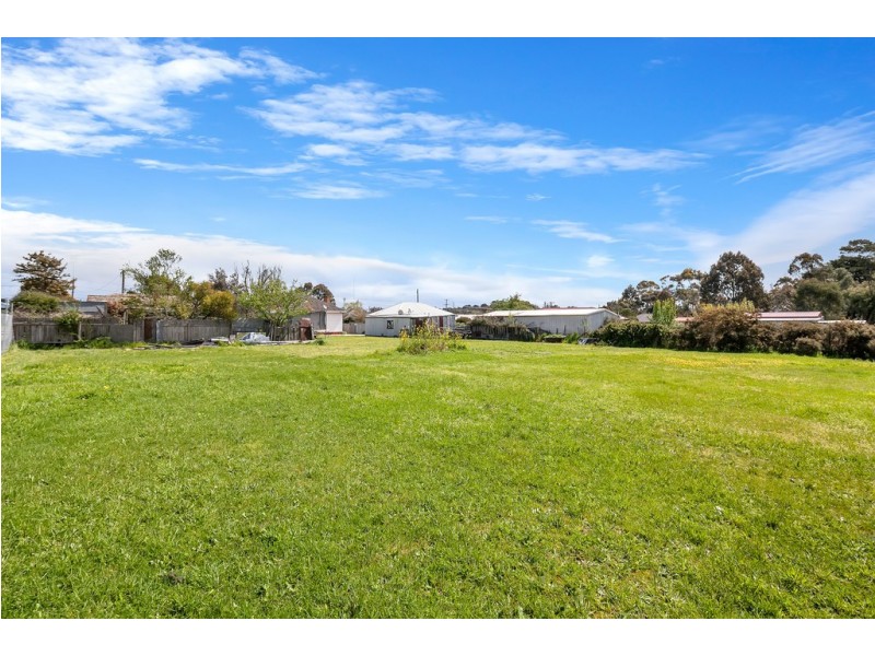 319 Lal Lal Street, Canadian VIC 3350