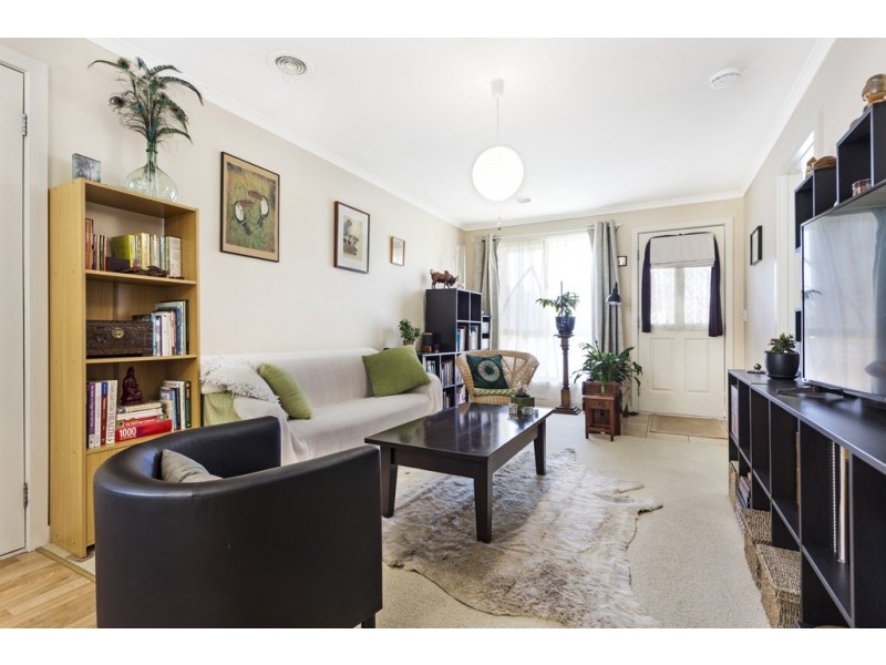 6 Domain Gardens, Sebastopol VIC 3356