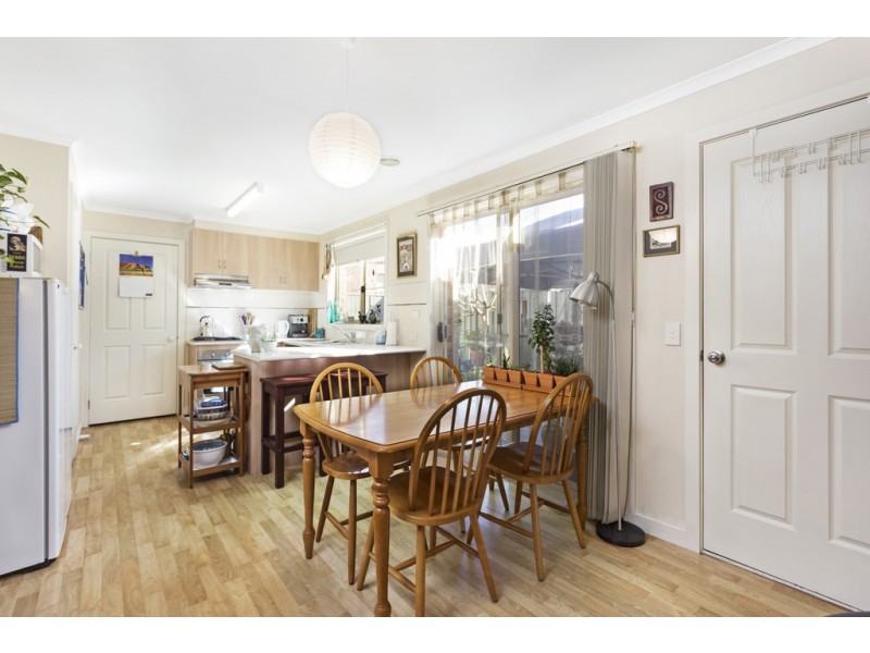 6 Domain Gardens, Sebastopol VIC 3356