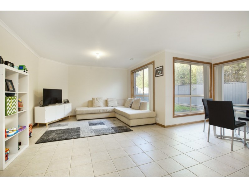 2 Mayfair Court, Mount Helen VIC 3350