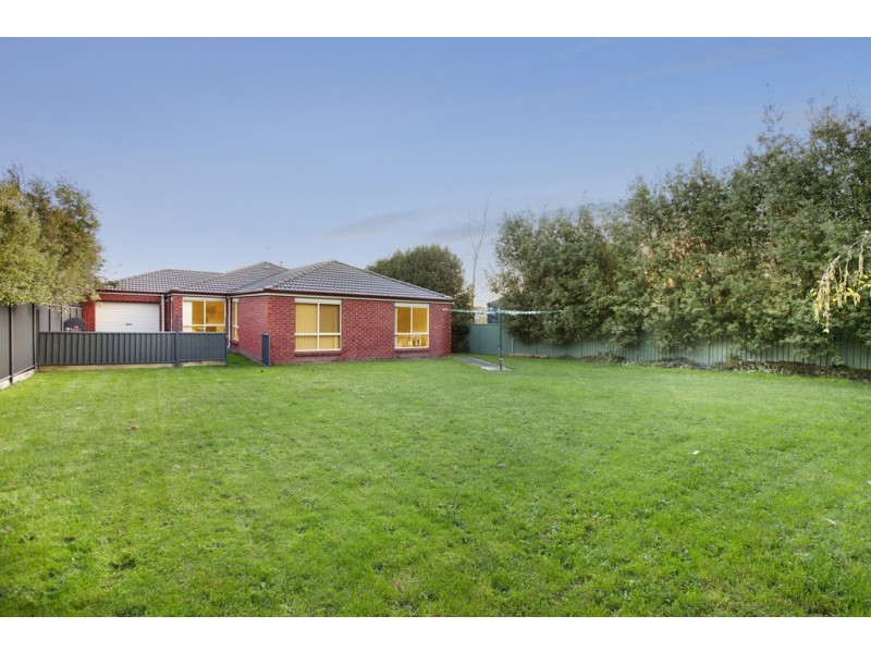 2 Mayfair Court, Mount Helen VIC 3350