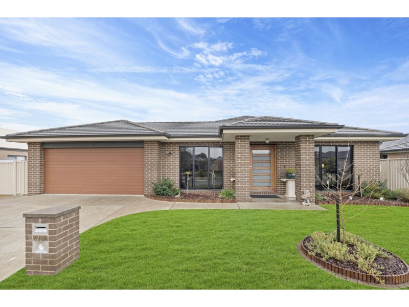 20 Barley Sheaf Drive, Miners Rest VIC 3352
