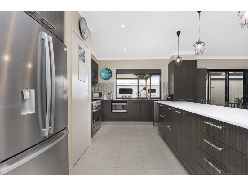 20 Barley Sheaf Drive, Miners Rest VIC 3352