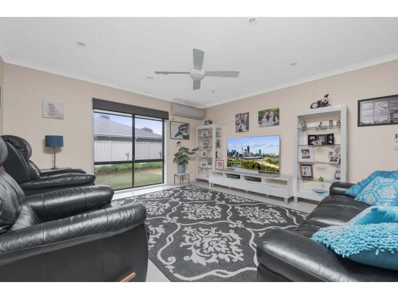 20 Barley Sheaf Drive, Miners Rest VIC 3352