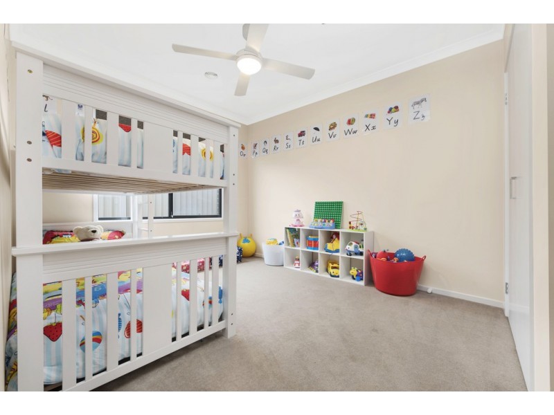 20 Barley Sheaf Drive, Miners Rest VIC 3352