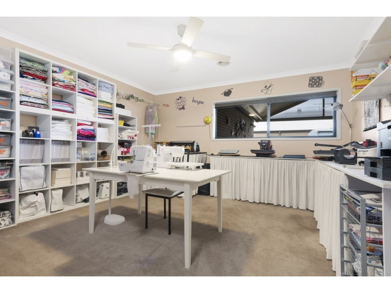 20 Barley Sheaf Drive, Miners Rest VIC 3352