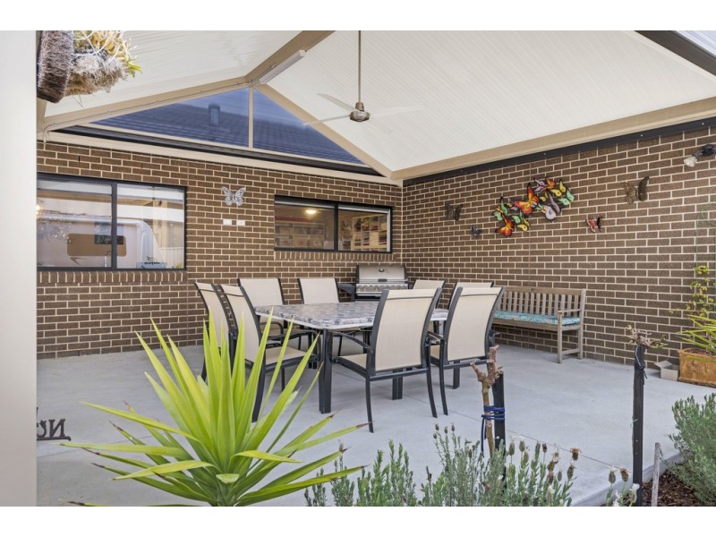20 Barley Sheaf Drive, Miners Rest VIC 3352