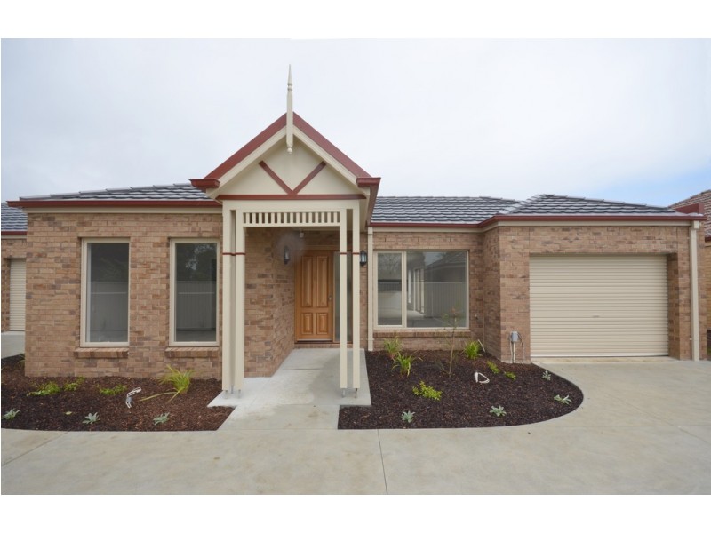 2/16 Park Street, Wendouree VIC 3355