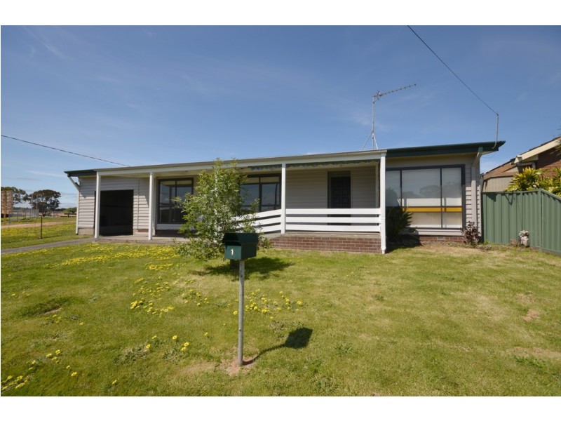 1 Whitta Street, Sebastopol VIC 3356