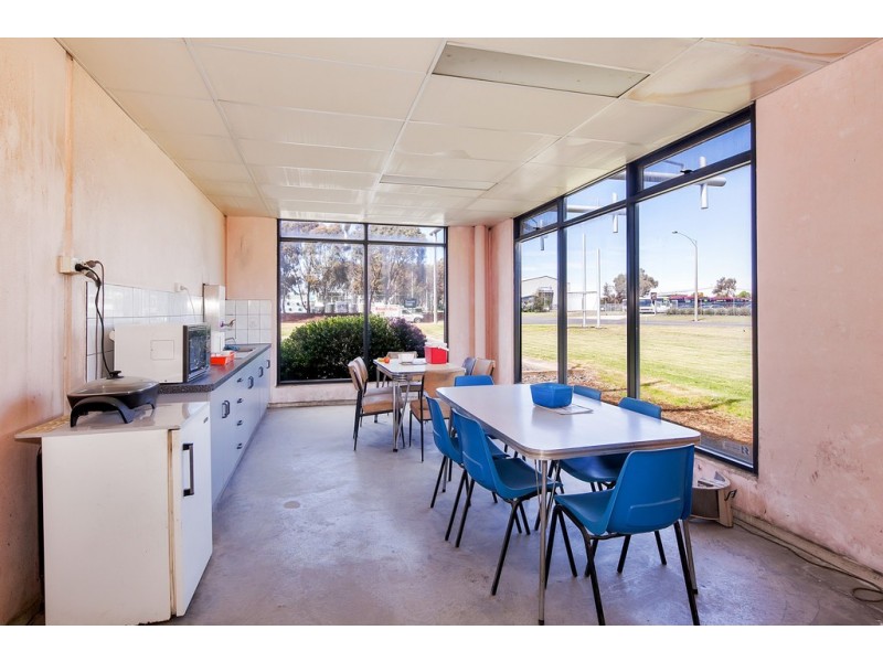 1 Patanga Court, Mitchell Park VIC 3355