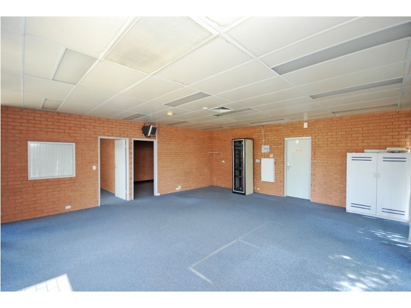 2 Daveyduke Drive, Mitchell Park VIC 3352