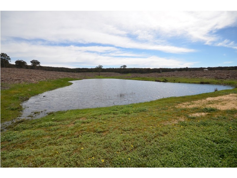 “Carland” 72A McMillans Lane, Beaufort VIC 3373