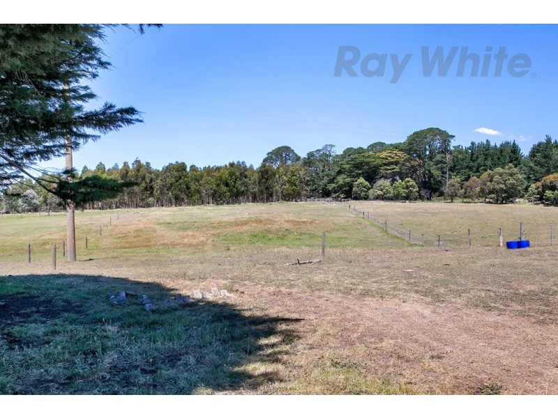 79 Mount Mercer-Dereel Road, Enfield VIC 3352