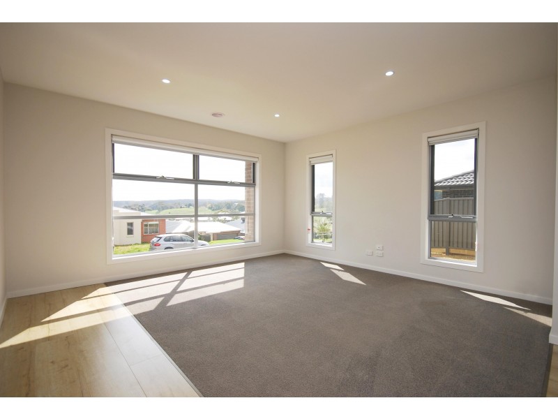 7 Burgadale Court, Brown Hill VIC 3350