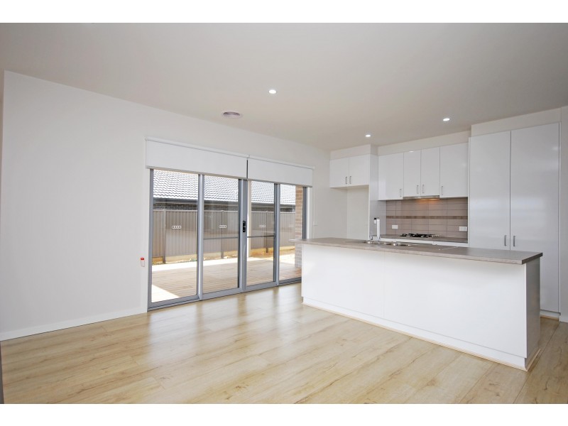 7 Burgadale Court, Brown Hill VIC 3350