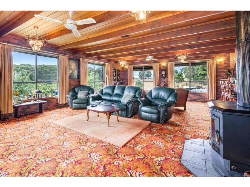 1A Winter Street, Gordon VIC 3345