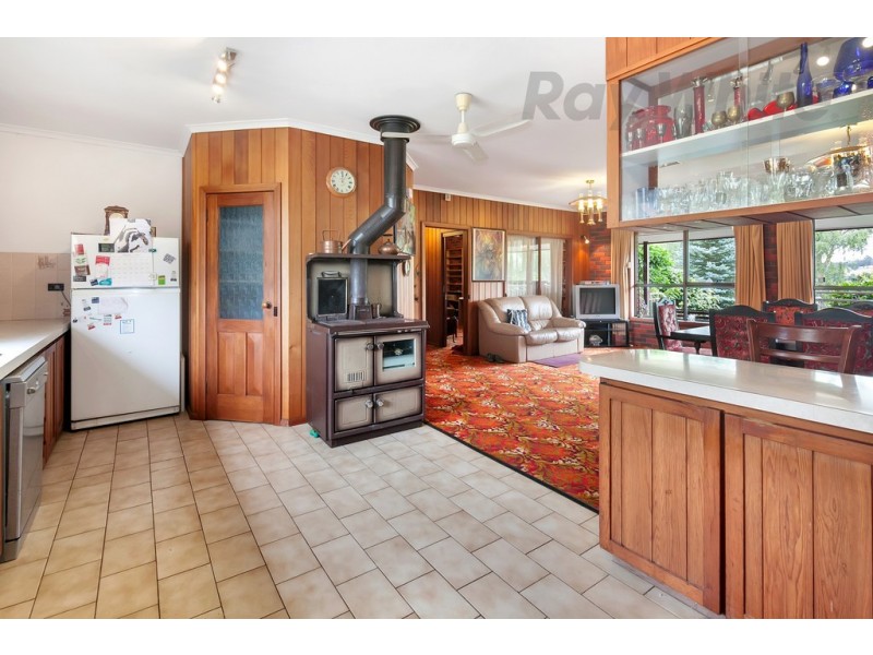 1A Winter Street, Gordon VIC 3345