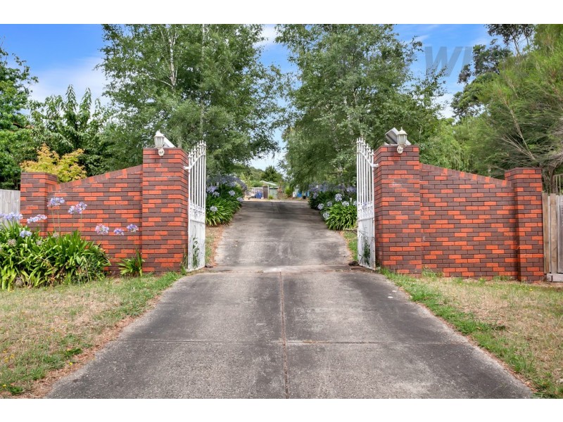 1A Winter Street, Gordon VIC 3345