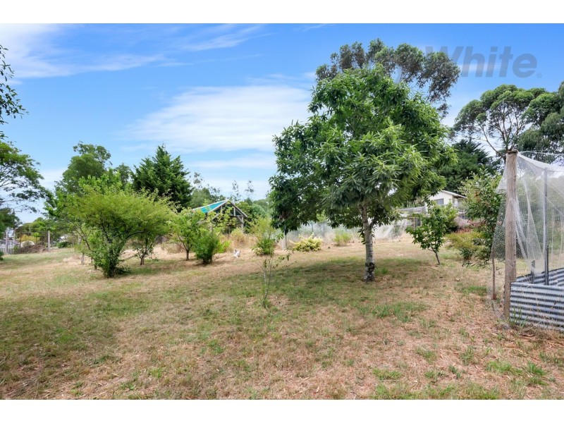 1A Winter Street, Gordon VIC 3345