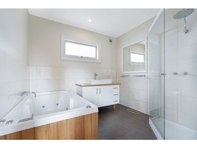 1 Macarthur Street, Soldiers Hill VIC 3350