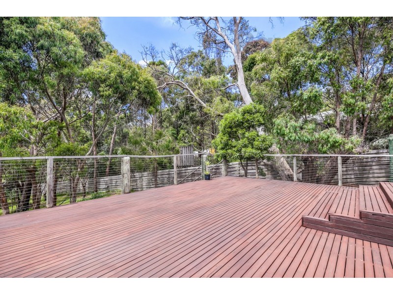 126 Moss Avenue, Mount Helen VIC 3350