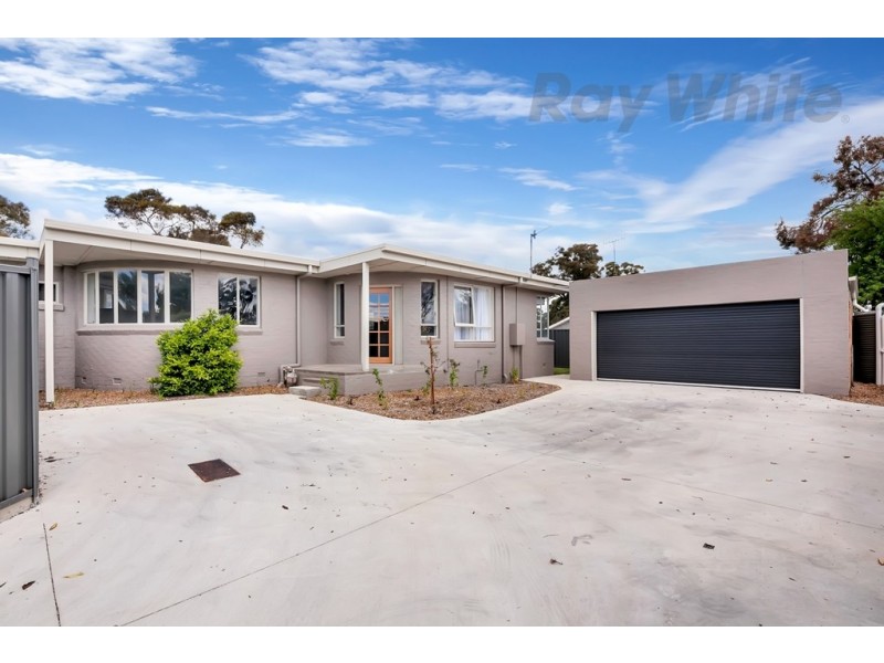 1-3/628 Wilson Street, Canadian VIC 3350