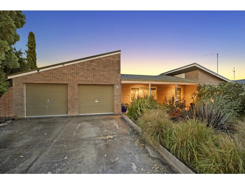 18 Elaine Avenue, Alfredton VIC 3350