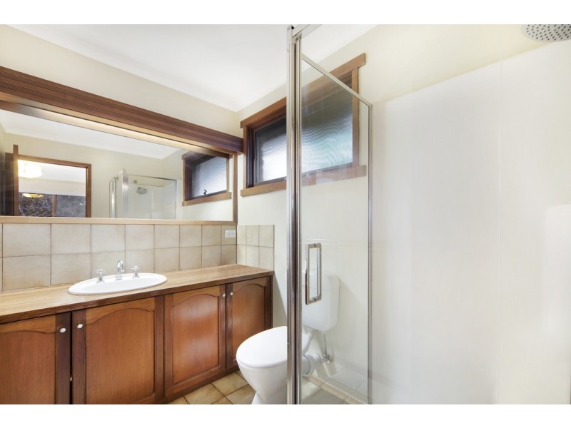 18 Elaine Avenue, Alfredton VIC 3350