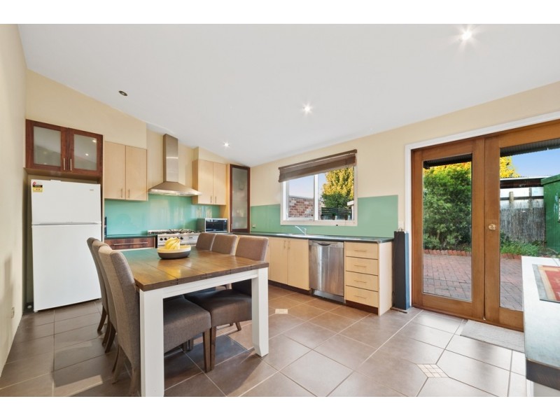 15 Young Street, Golden Point VIC 3350