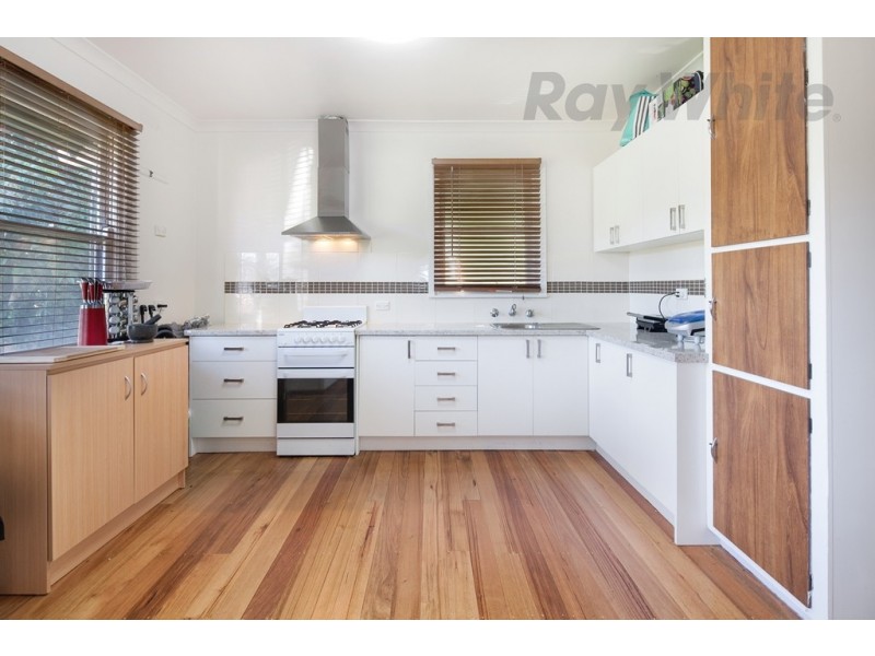 4 Callow Street, Golden Point VIC 3350