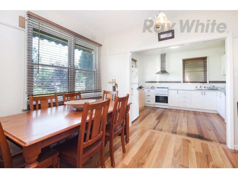 4 Callow Street, Golden Point VIC 3350