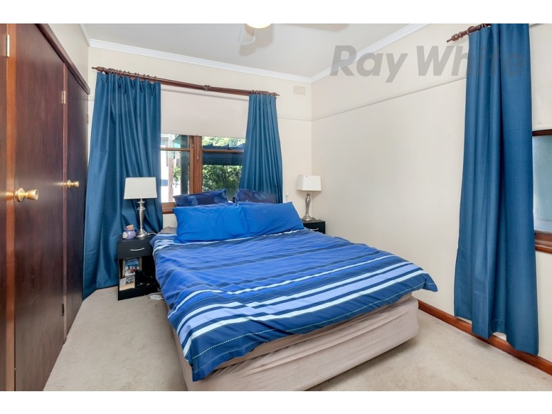4 Callow Street, Golden Point VIC 3350