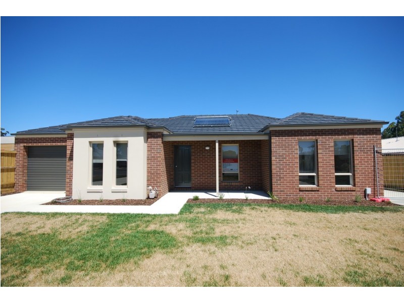 1-4/24 Olympic Avenue, Mount Clear VIC 3350