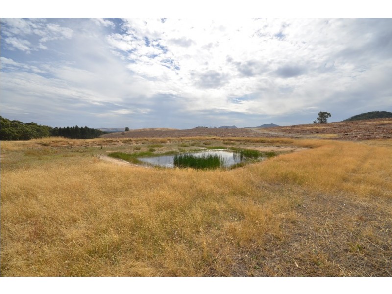 “Brennans” Coxs Road, Buangor VIC 3375