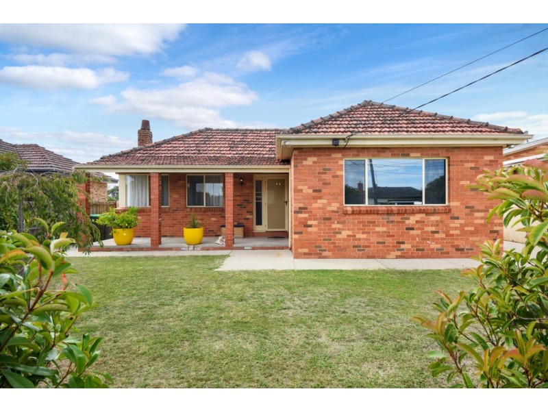 8 Brinkley Avenue, Wendouree VIC 3355