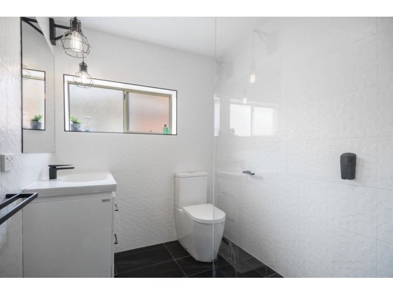 8 Brinkley Avenue, Wendouree VIC 3355