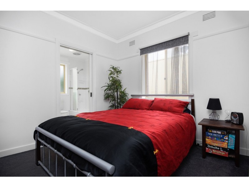 8 Brinkley Avenue, Wendouree VIC 3355