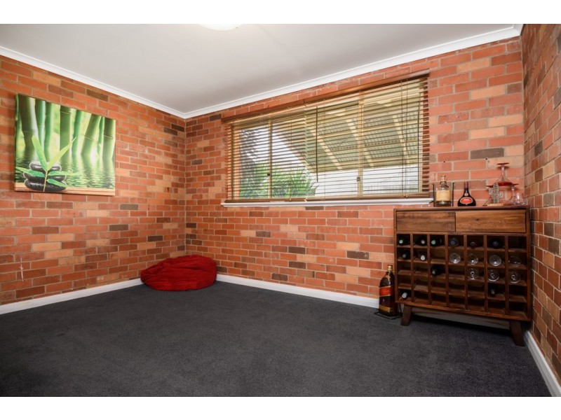 8 Brinkley Avenue, Wendouree VIC 3355