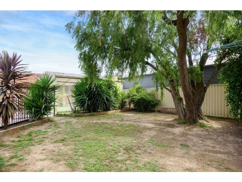 8 Brinkley Avenue, Wendouree VIC 3355