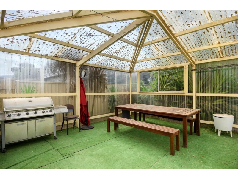 8 Brinkley Avenue, Wendouree VIC 3355