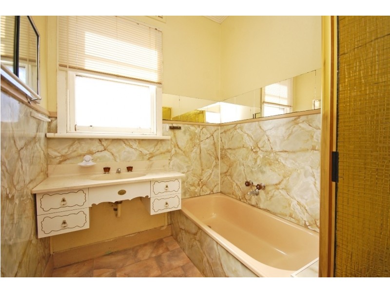 5 Brophy Street, Brown Hill VIC 3350