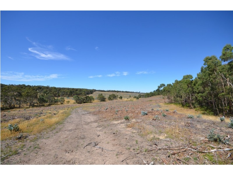 “McVeigh” Mount Mercer – Dereel Road, Dereel VIC 3352