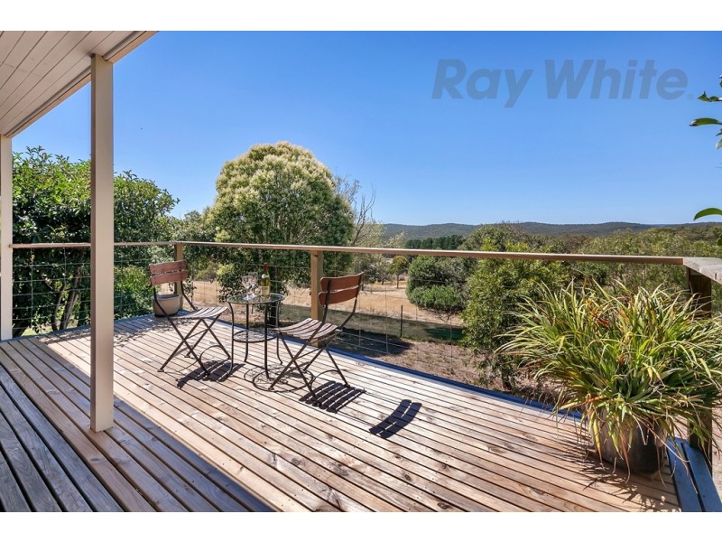 140 Argyle Road, Happy Valley VIC 3360