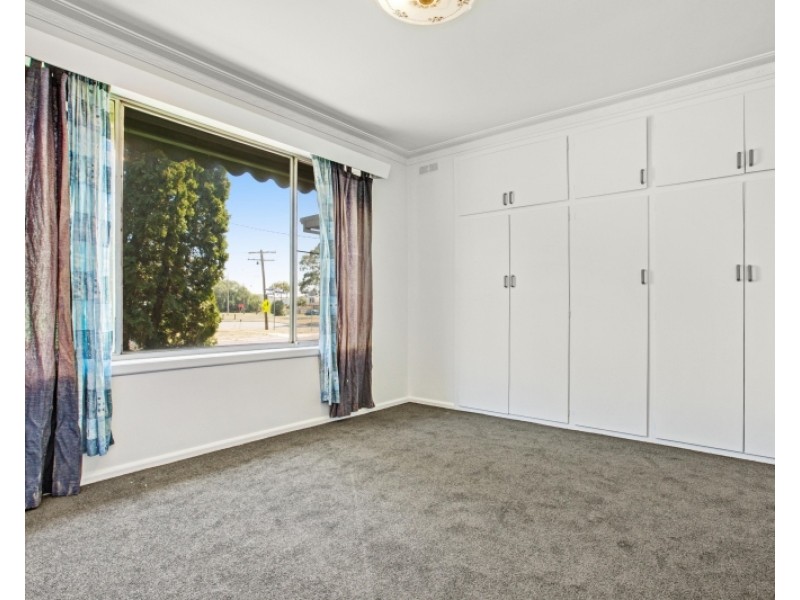 61 Whitelaw Avenue, Delacombe VIC 3356