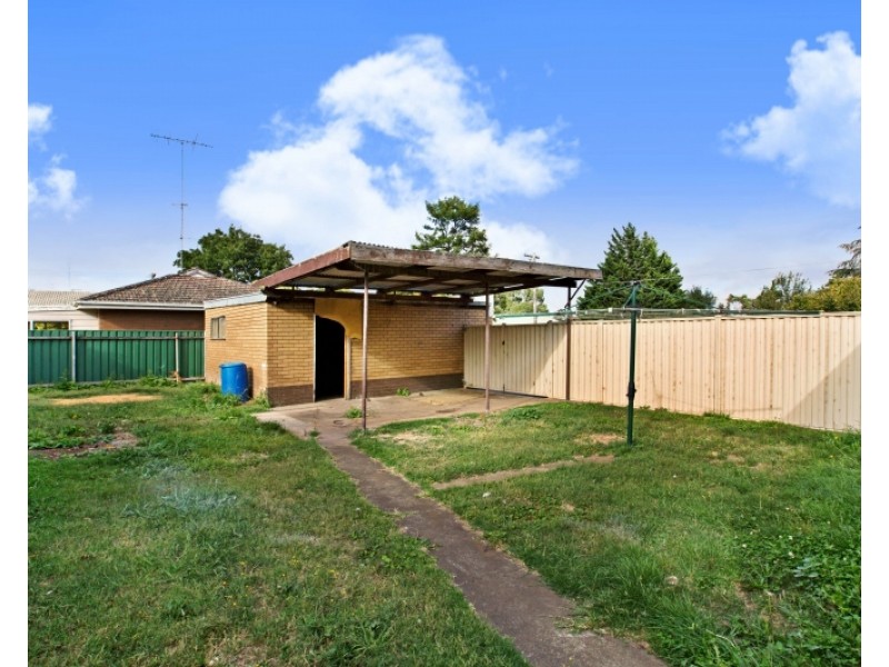 61 Whitelaw Avenue, Delacombe VIC 3356