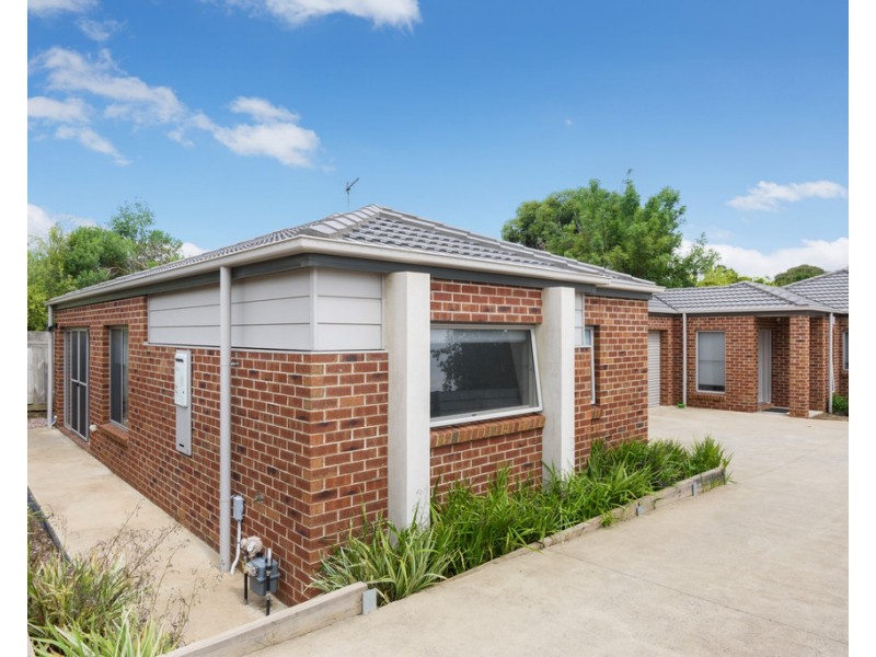 2/111 Leith Street, Redan VIC 3350
