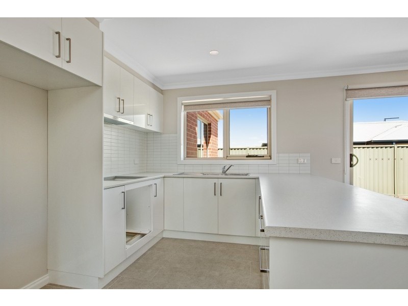 16 Darling Street, Sebastopol VIC 3356